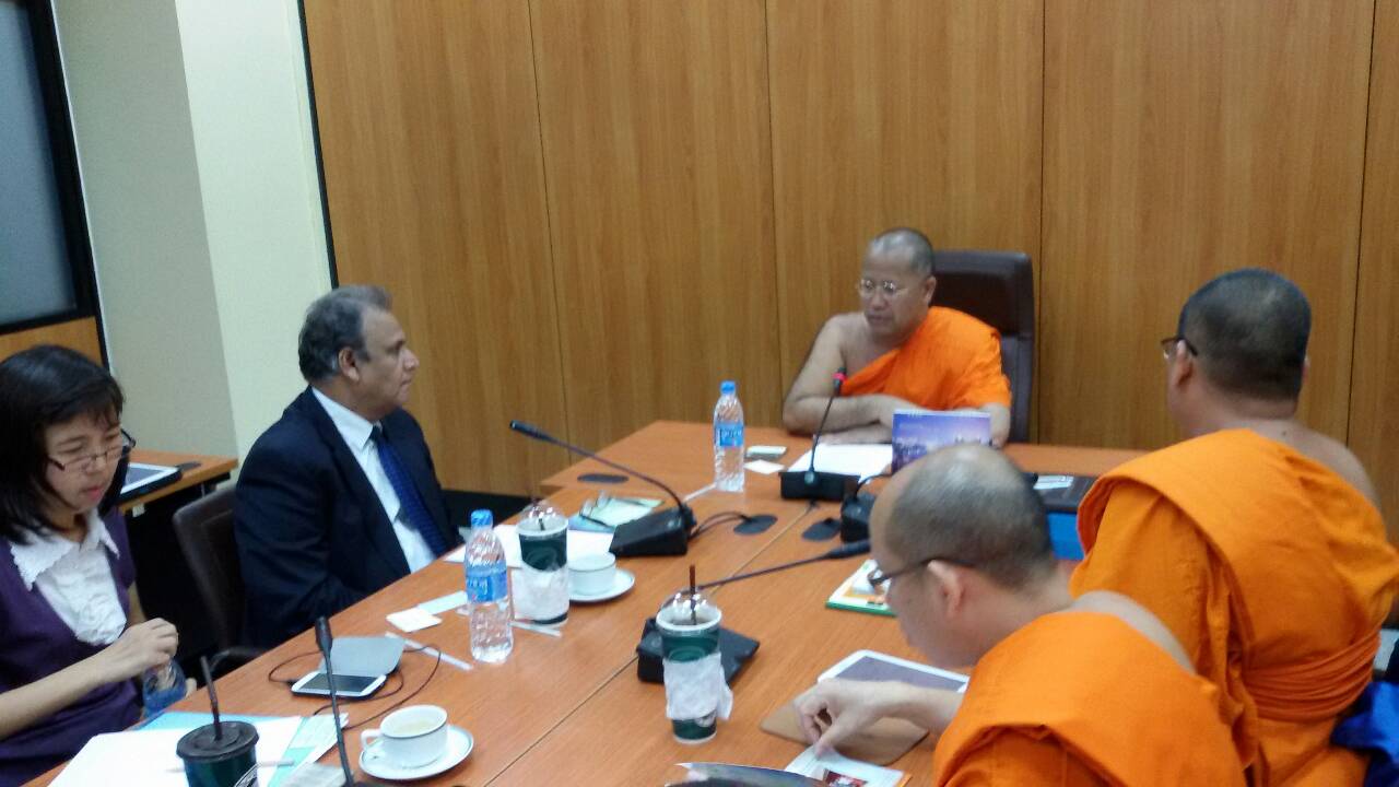Prof. Sukhadeo Thorat visit mcu for academic coorperation